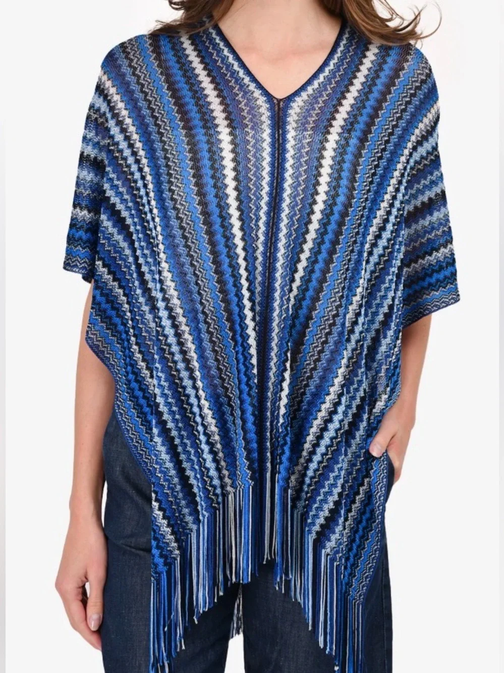 Missoni EUC Chevron Poncho. OSFM
Blue/Black/White Pattern. Made in Italy - Picture 1 of 6
